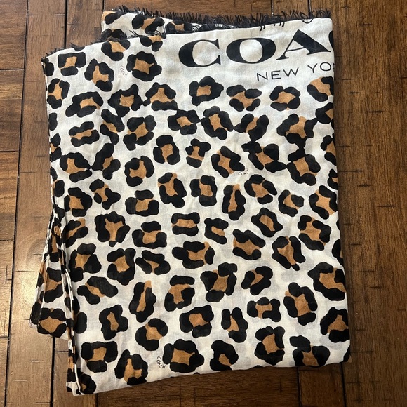 Coach Leopard Print Logo Scarf - Picture 1 of 4